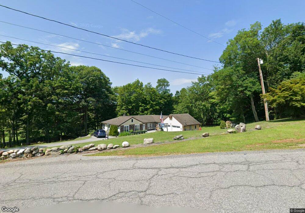 41 Country Club Rd, Hopewell Junction, NY 12533 - photo 1