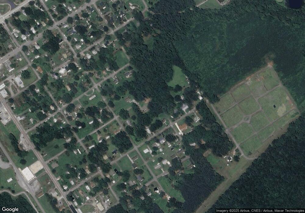 1625 3rd St, Victoria, VA 23974 - photo 1