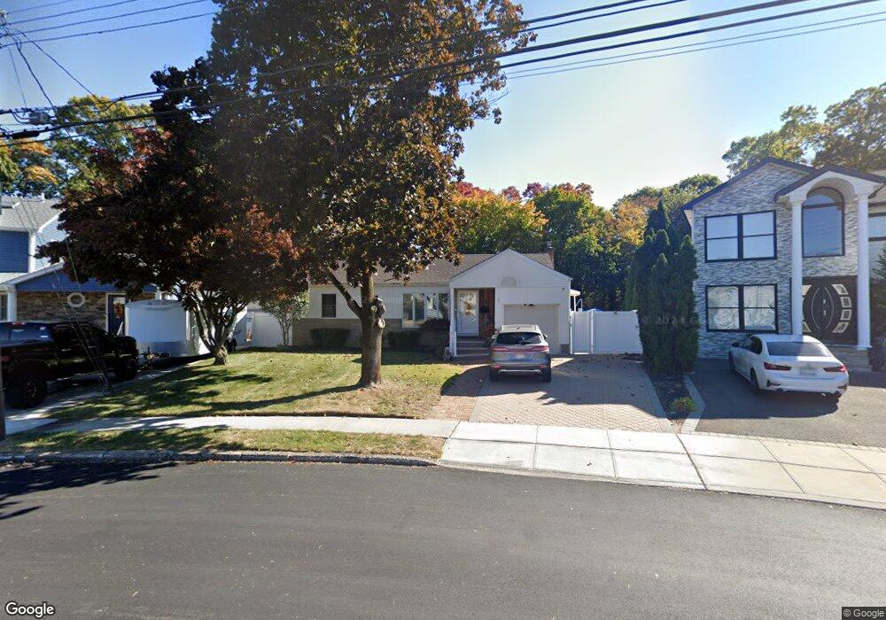 1161 Ott Ln, Merrick, NY 11566 - photo 1