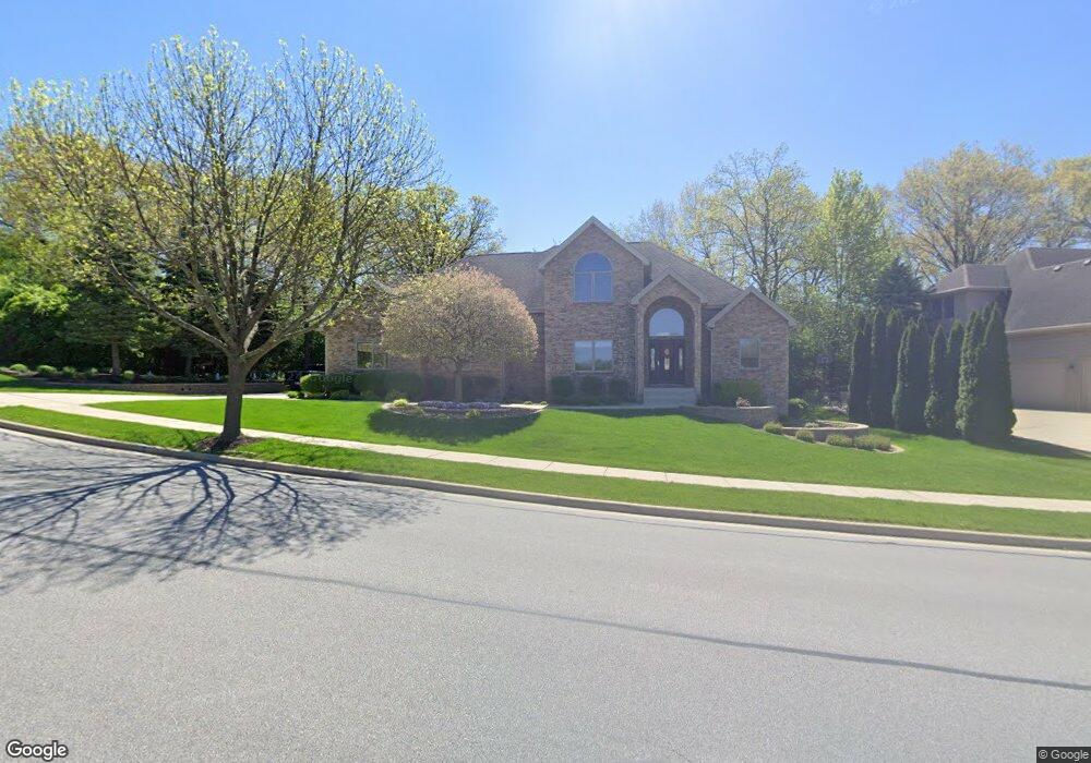 911 Mary Ellen Dr, Crown Point, IN 46307 - photo 1