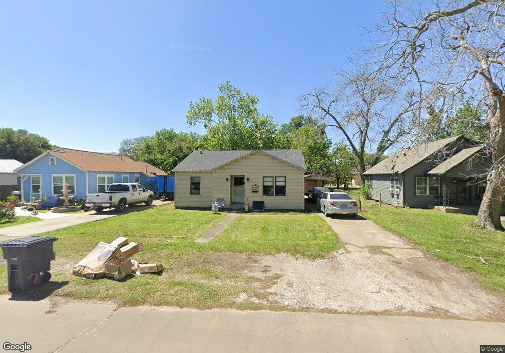 1108 Avenue I, Bay City, TX 77414 - photo 1