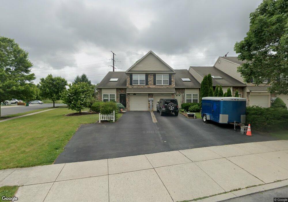 5488 Tanglewood Ln, Allentown, PA 18106 - photo 1
