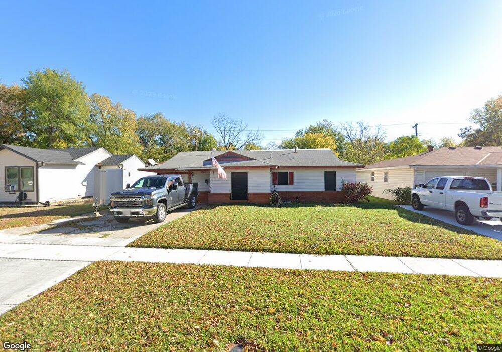 1109 SW 5th St, Grand Prairie, TX 75051 - photo 1