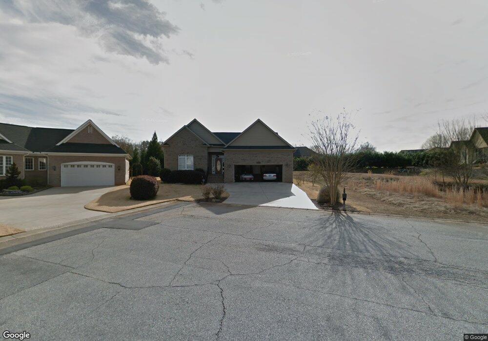 420 Hunters Cir, Greenville, SC 29617 - photo 1