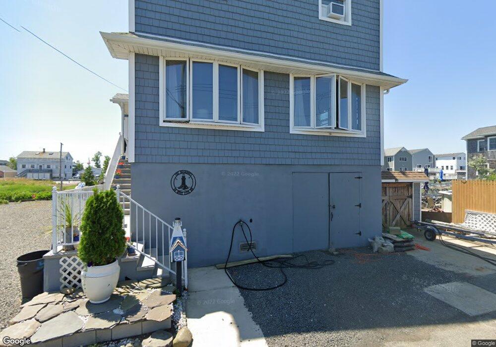 50 W 17th Rd, Broad Channel, NY 11693 - photo 1