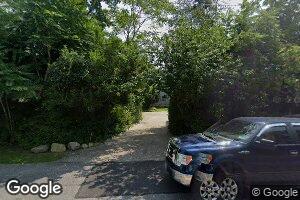 1039 Peconic Bay Blvd, Riverhead, NY 11901