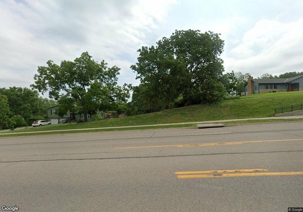 4408 SW Wanamaker Rd, Topeka, KS 66610 - photo 1