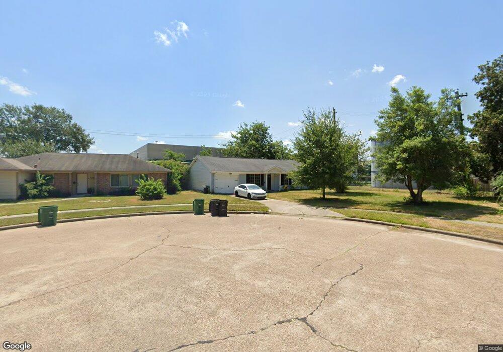 9138 Sunnywood Dr, Houston, TX 77088 - photo 1