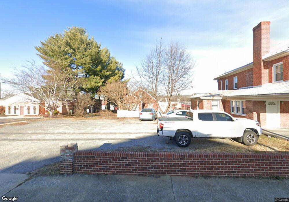 1007 W Main St, Waynesboro, VA 22980 - photo 1