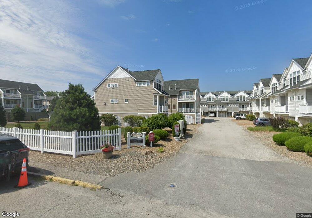 595 N End Blvd unit 3, Salisbury, MA 01952 - photo 1