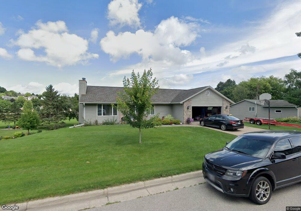 710 Jonathan Ln, La Crescent, MN 55947 - photo 1