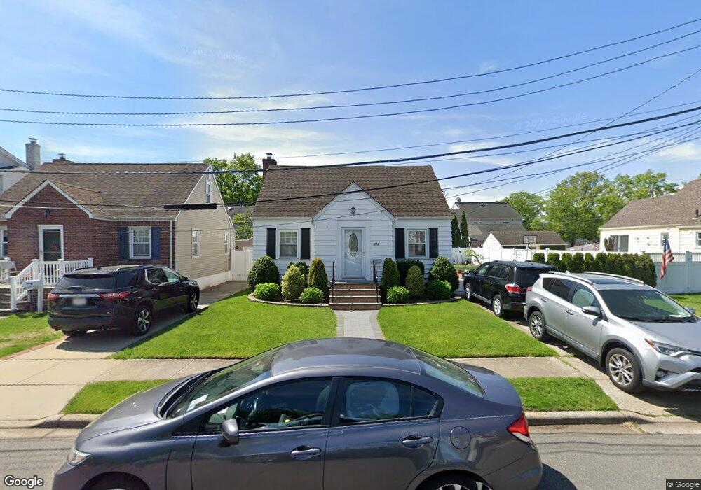 721 Elm St, Franklin Square, NY 11010 - photo 1