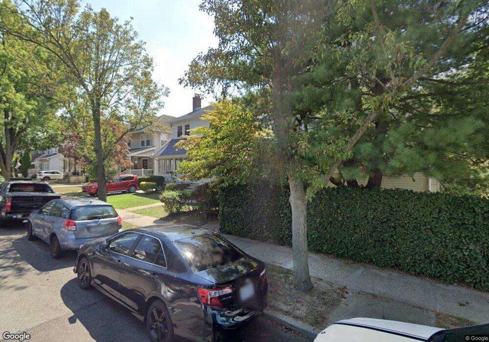 38-06 214th Place unit 2 FL, Flushing, NY 11361 - photo 1