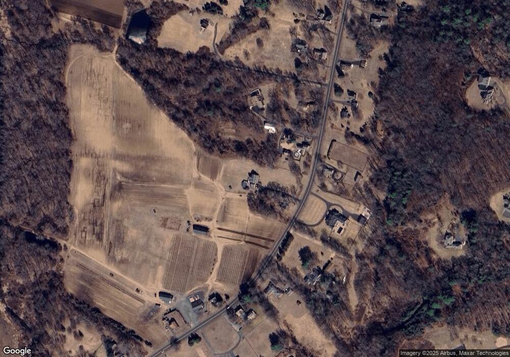 41 E Weatogue St, Simsbury, CT 06070 - photo 1