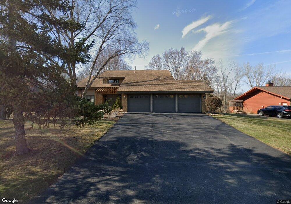 16920 Creek Ridge Trail, Minnetonka, MN 55345 - photo 1