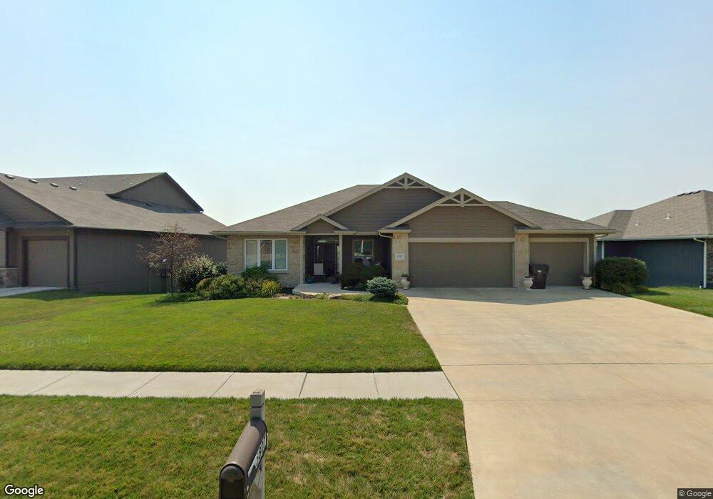 5807 SW 55th St, Topeka, KS 66610 - photo 1