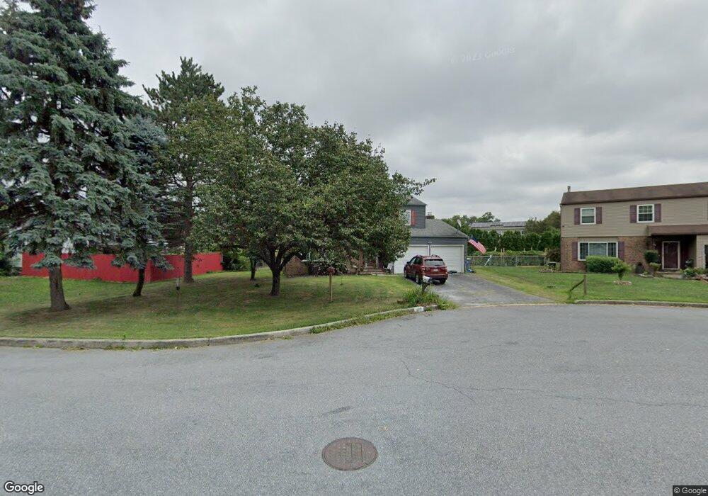 489 Kristen Ct, Harrisburg, PA 17111 - photo 1