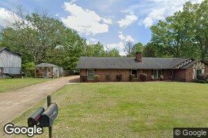 1218 Mapleview Rd, West Point, MS 39773
