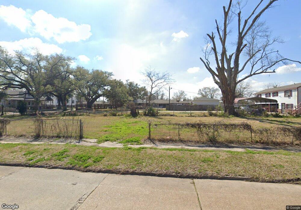 531 N 1st Ave, Lake Charles, LA 70601 - photo 1