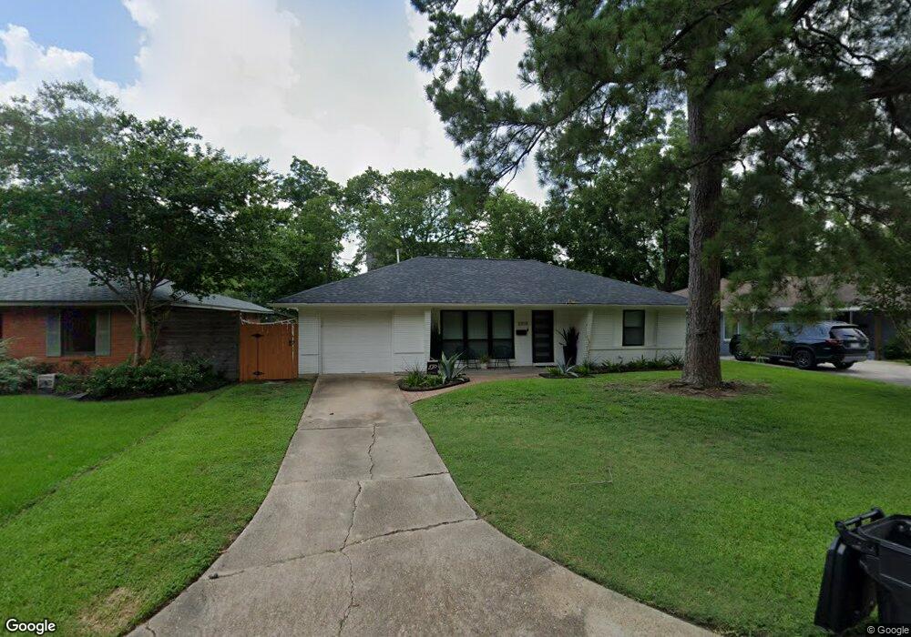 2310 Hialeah Dr, Houston, TX 77018 - photo 1