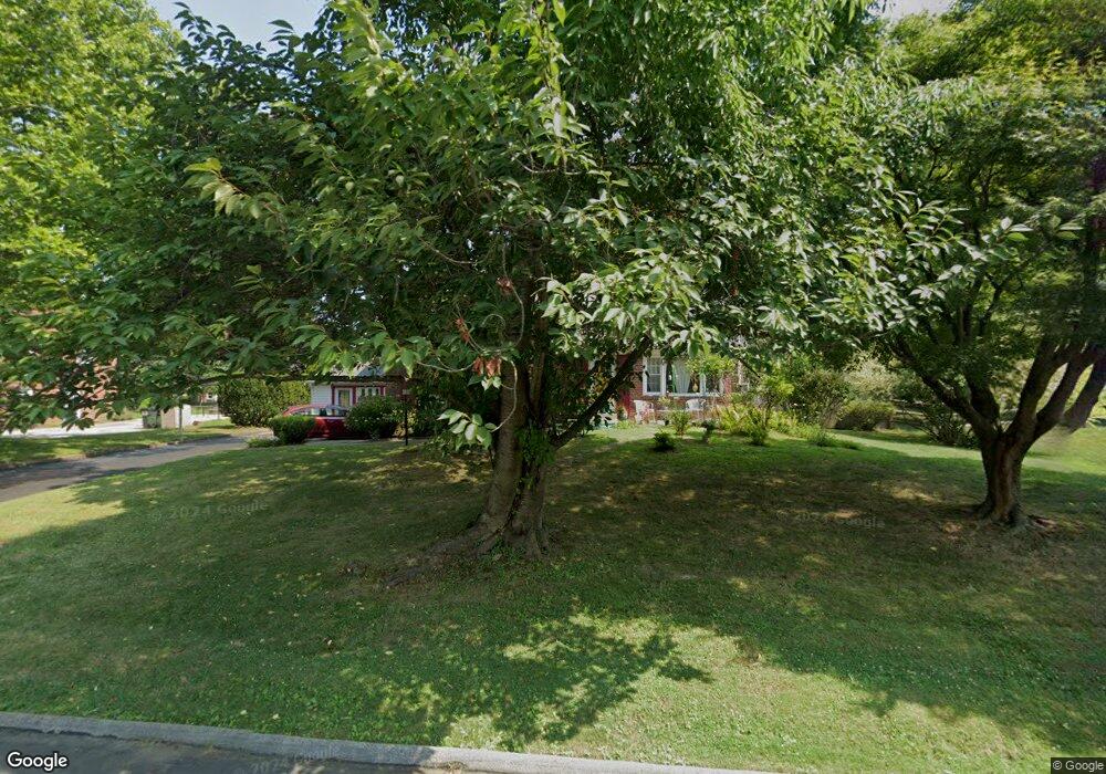 112 Cameron Dr, Wallingford, PA 19086 - photo 1