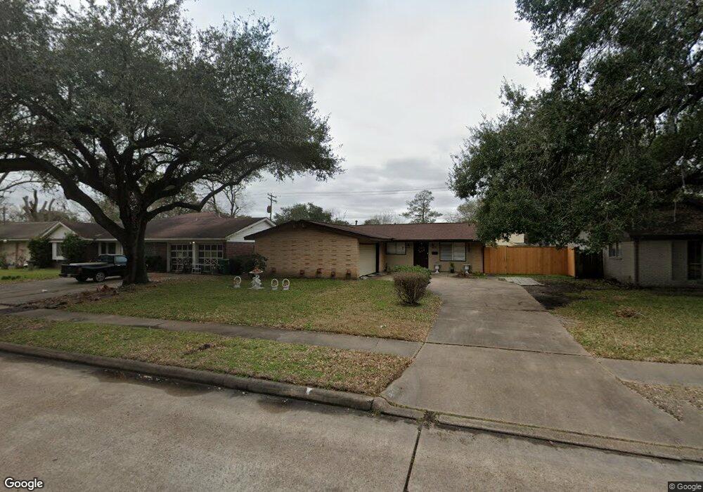 10825 Willowbend, Houston, TX 77035 - photo 1