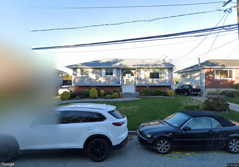 139 Baker Ct, Island Park, NY 11558 - photo 1