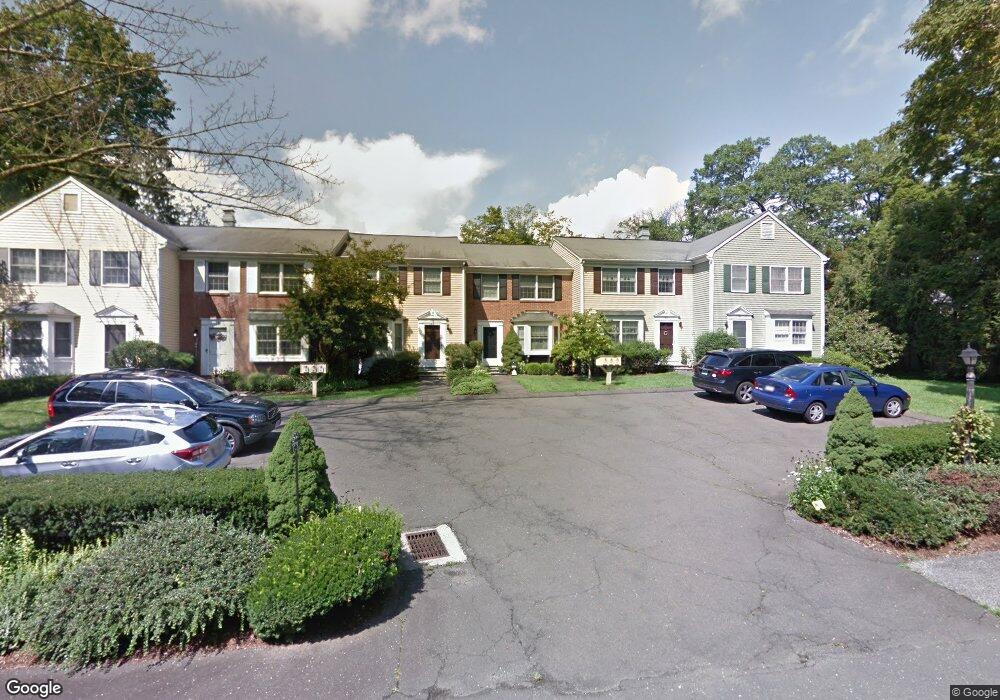 82 Hoyt St, New Canaan, CT 06840 - photo 1