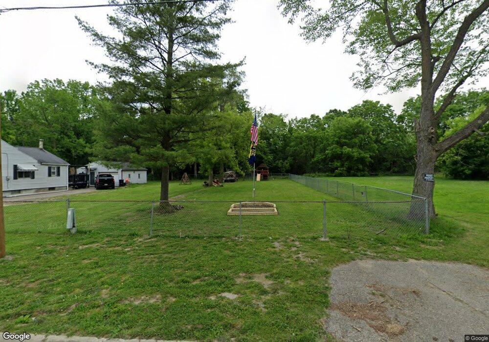 1374 W Downey Ave, Flint, MI 48505 - photo 1