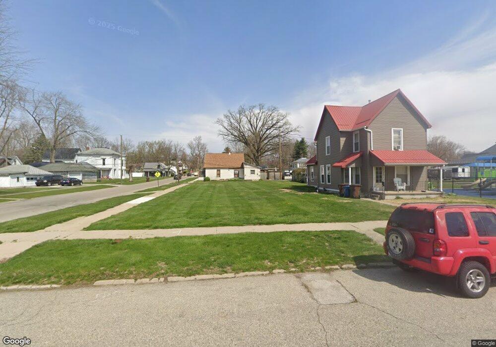 286 W Sinclair St, Wabash, IN 46992 - photo 1