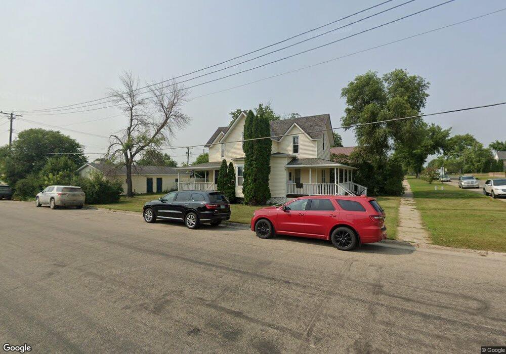 724 2nd Ave SE, Jamestown, ND 58401 - photo 1