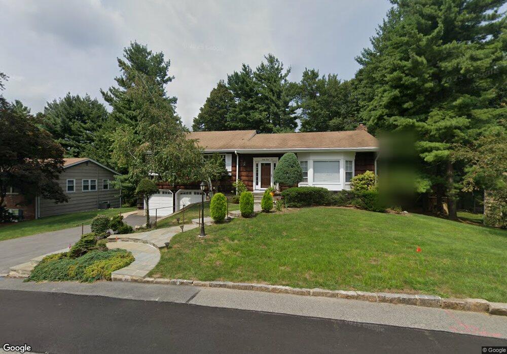 33 Dogwood Ln, Irvington, NY 10533 - photo 1