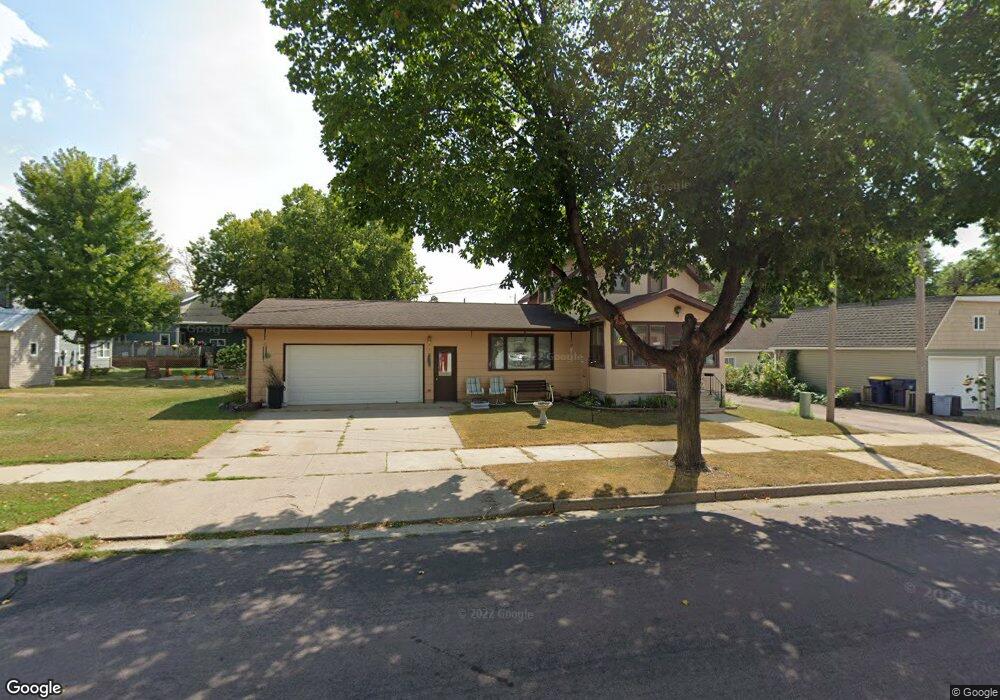 711 711 N 9th St, New Ulm, MN 56073 - photo 1