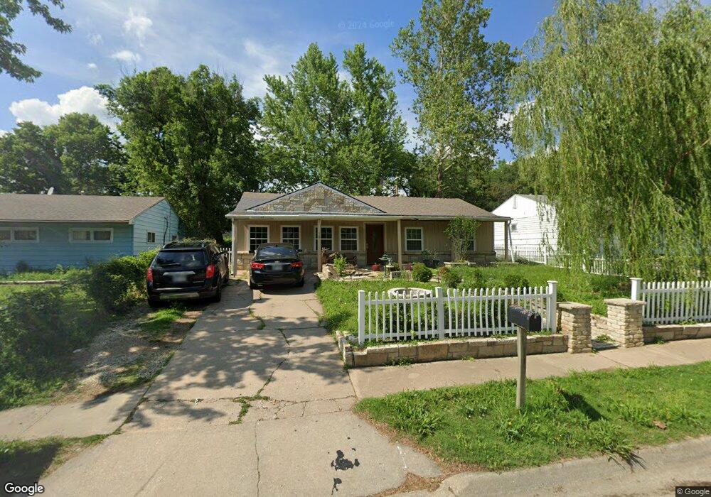 528 SE Colfax Place, Topeka, KS 66605 - photo 1