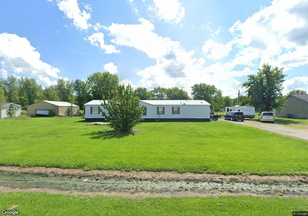 14100 N John Birch Ln, Effingham, IL 62401 - photo 1