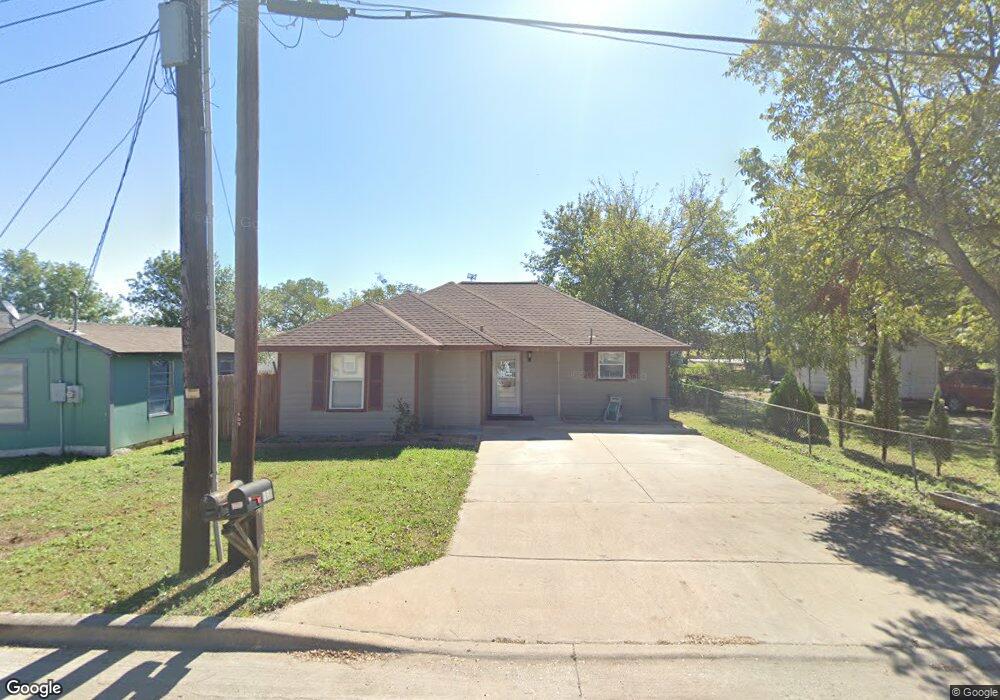 405 Avenue D, Ennis, TX 75119 - photo 1