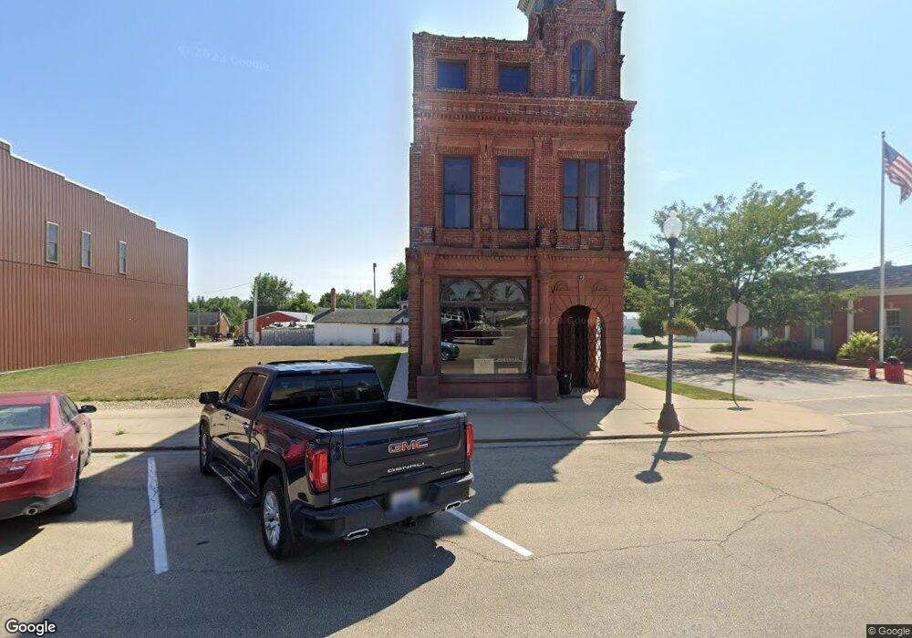 112 E Beardstown St, Virginia, IL 62691 - photo 1