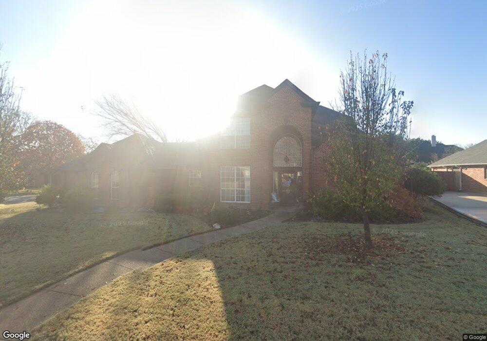 1672 Oak Creek Dr, Hurst, TX 76054 - photo 1