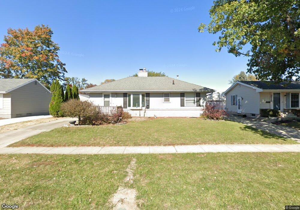 2110 N 4th Ave E, Newton, IA 50208 - photo 1