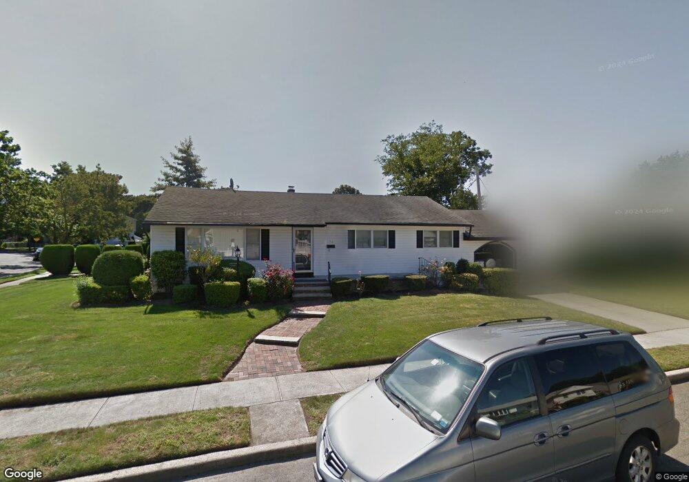 719 Othello Ave, Franklin Square, NY 11010 - photo 1