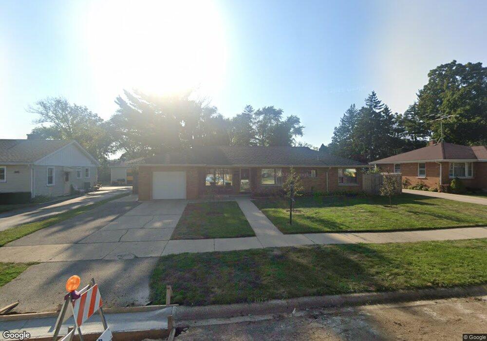 736 S Fulton Ave, Waukegan, IL 60085 - photo 1