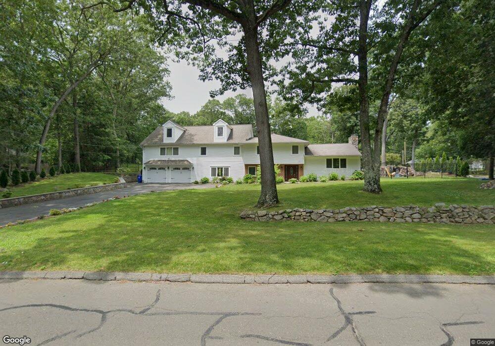 223 Grumman Ave, Norwalk, CT 06851 - photo 1