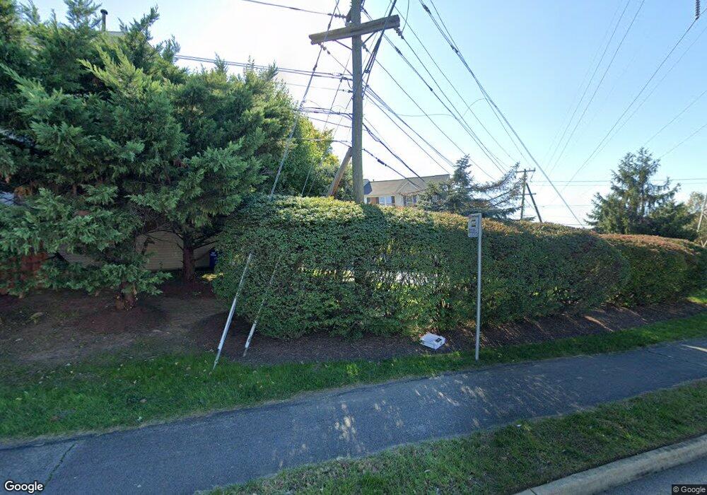 2526 Banshire Dr, Herndon, VA 20171 - photo 1