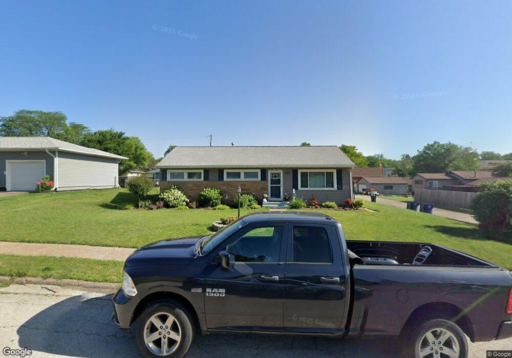 1818 W 38th Place, Davenport, IA 52806 - photo 1