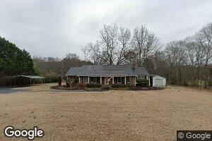 51 Sims St, Comer, GA 30629