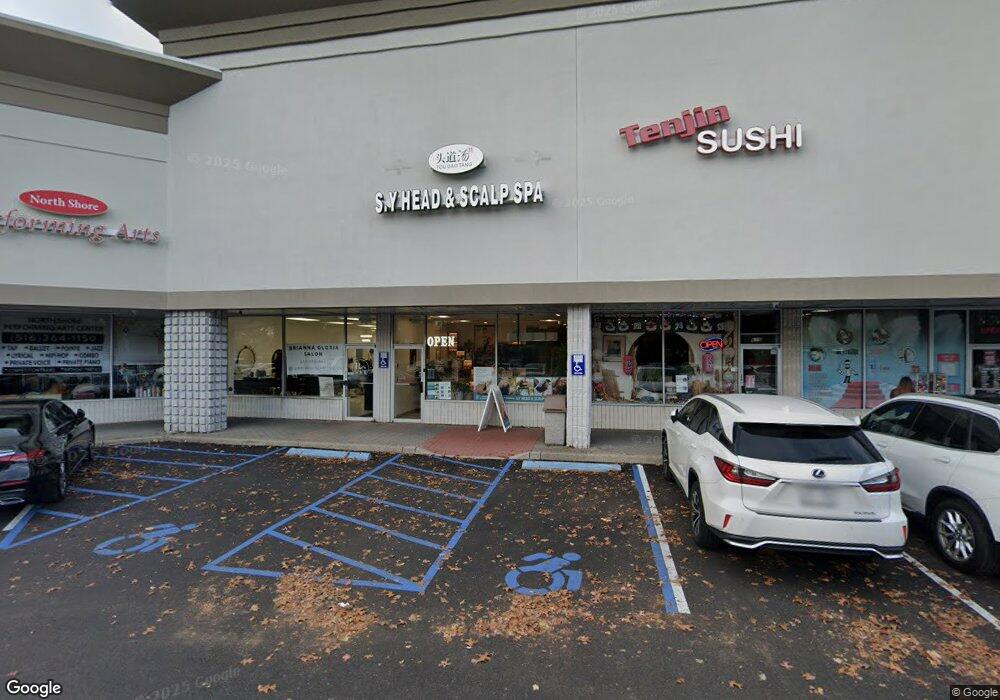 613 Jericho Turnpike, Syosset, NY 11791 - photo 1