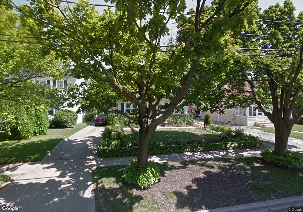 316 W Keith Ave, Waukegan, IL 60085 - photo 1