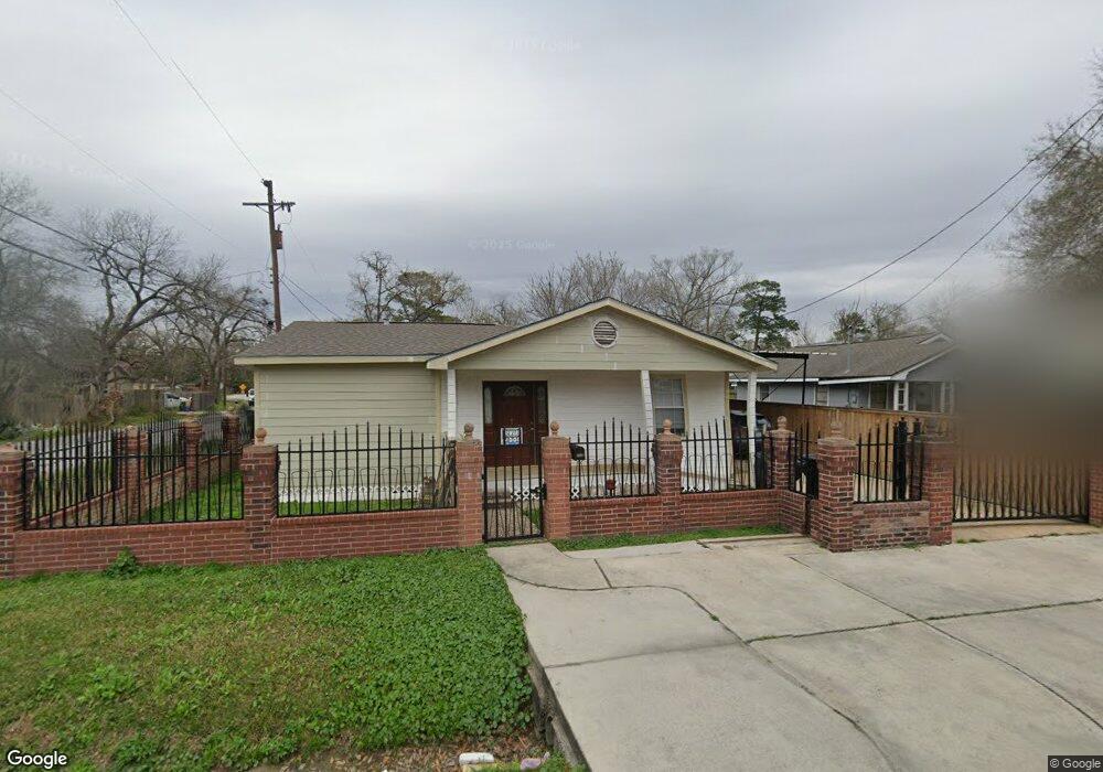 8020 Roswell St, Houston, TX 77022 - photo 1