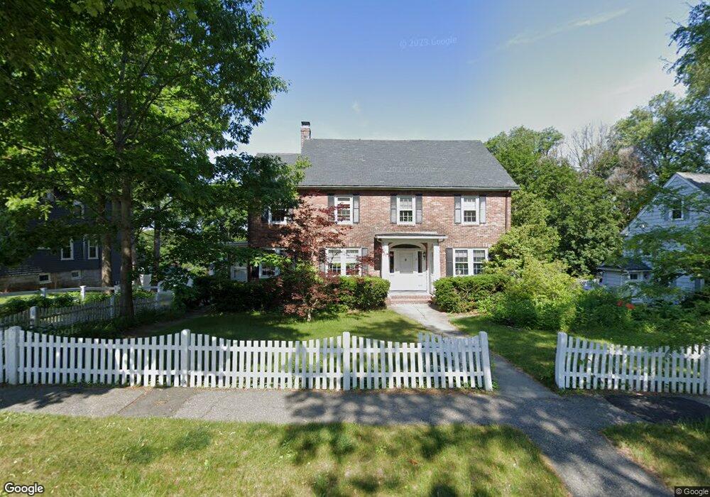 21 Beechmont St, Worcester, MA 01609 - photo 1