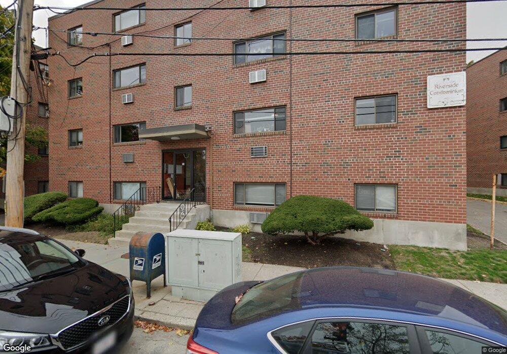 10 Riverside St unit 10,2-1, Watertown, MA 02472 - photo 1